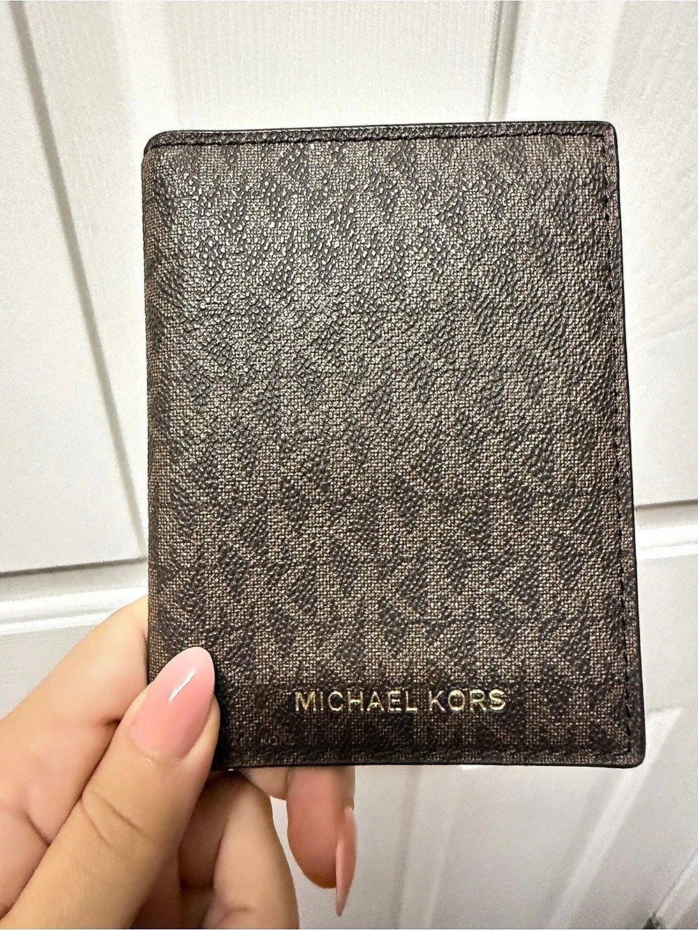 Michael Kors Jet Set passport holder